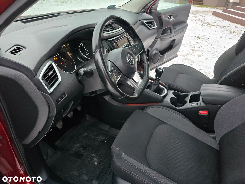 Nissan Qashqai 1.3 DIG-T N-CONNECTA - 6