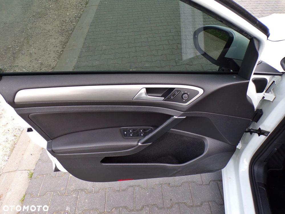 Volkswagen Golf 2.0 BlueTDI DSG Comfortline - 16