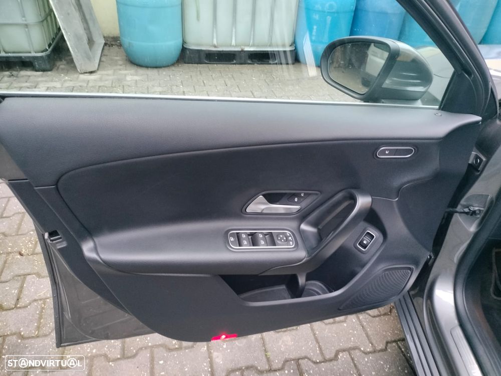 Mercedes-Benz A 250 Limousine e - 16