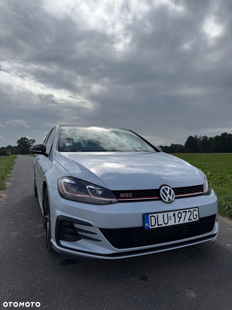 Volkswagen Golf 2.0 TSI GTI TCR DSG - 2