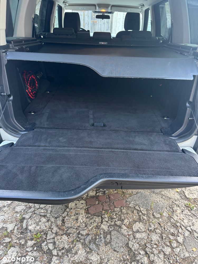 Land Rover Discovery - 16