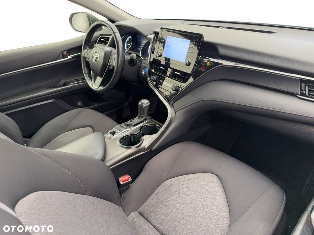 Toyota Camry - 14
