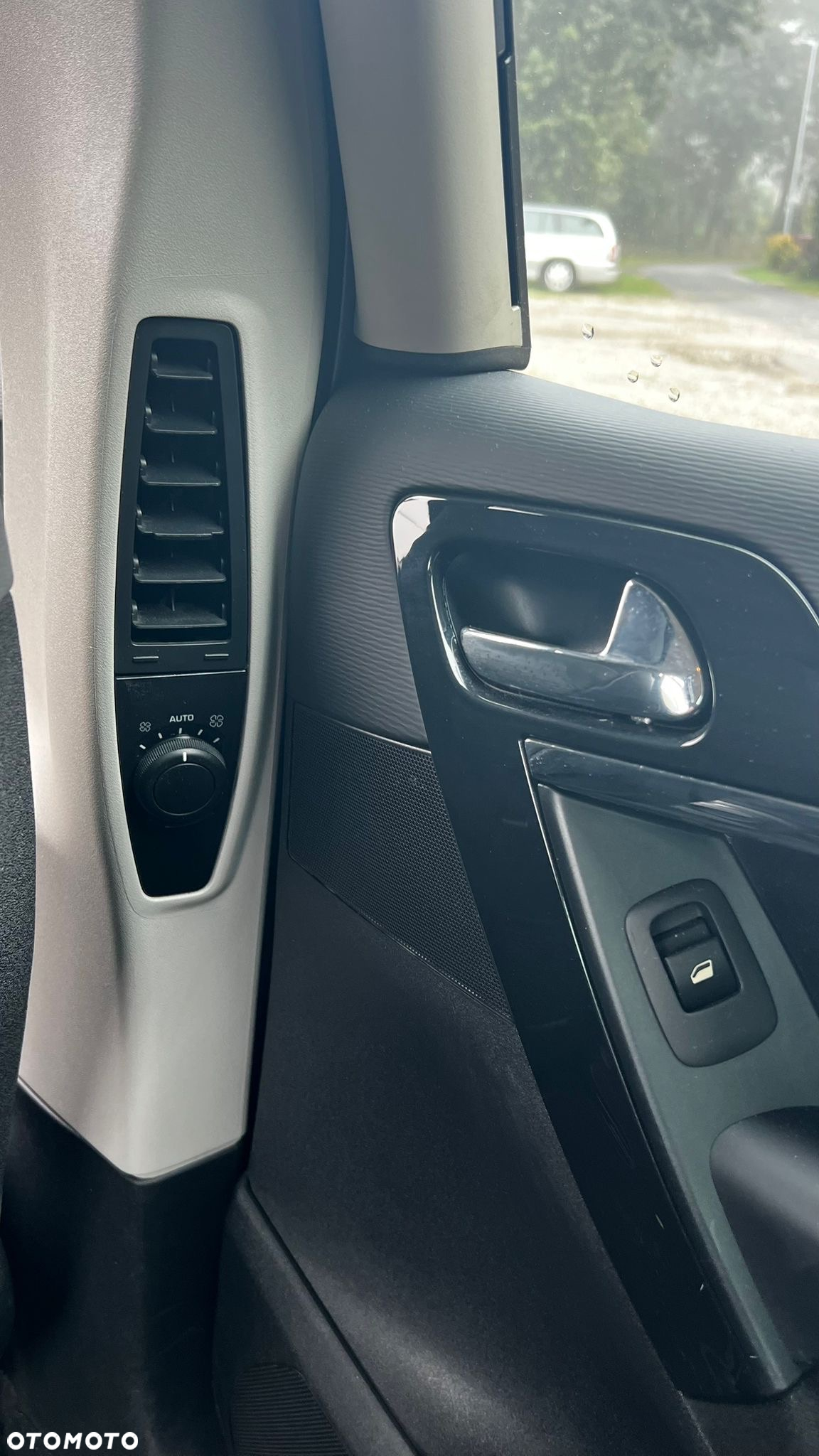 Citroën C4 Picasso - 11