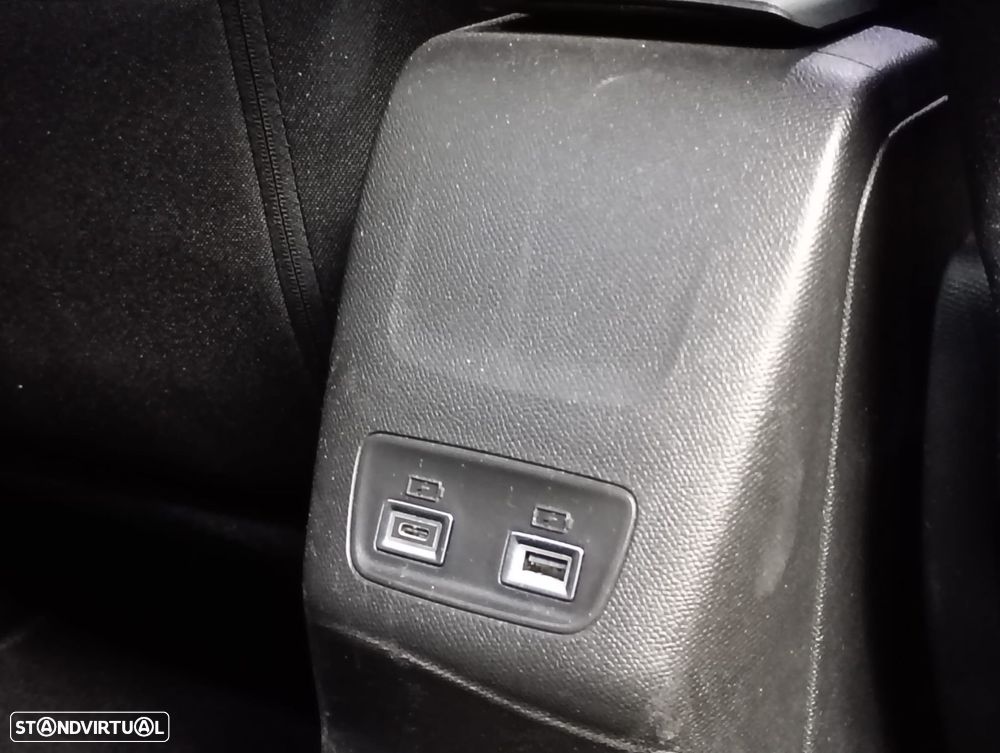 Peugeot 2008 1.2 PureTech Allure - 26