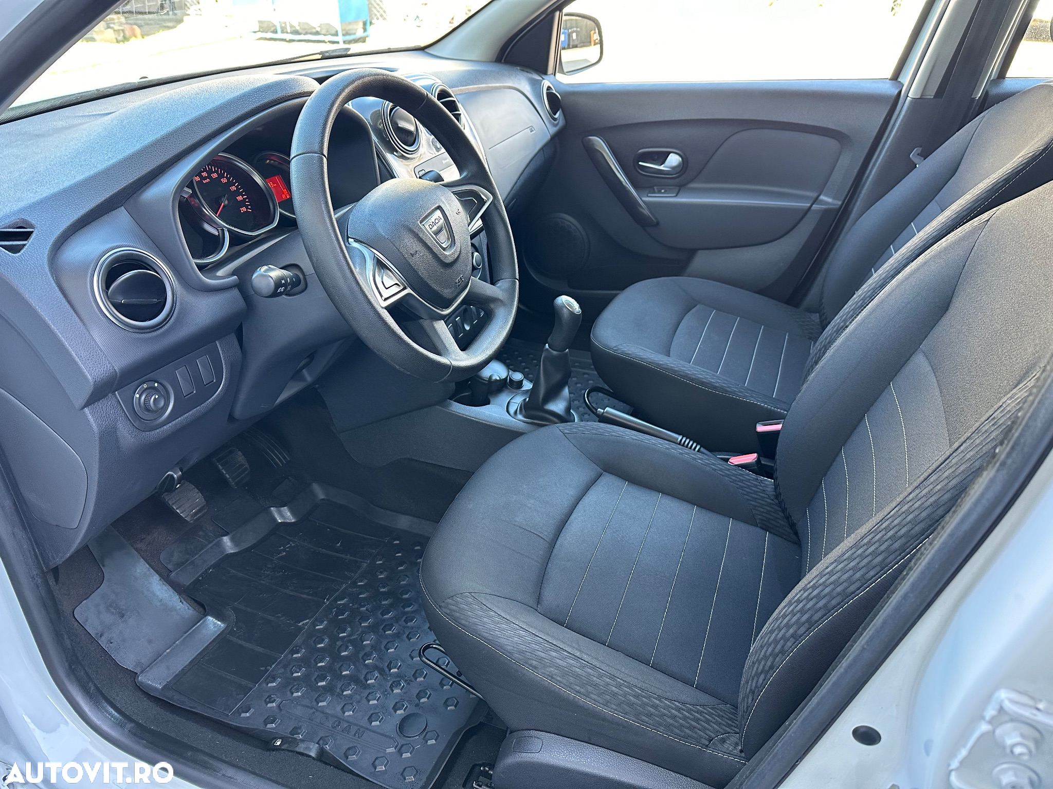 Dacia Logan 1.5 Blue dCi Laureate - 22
