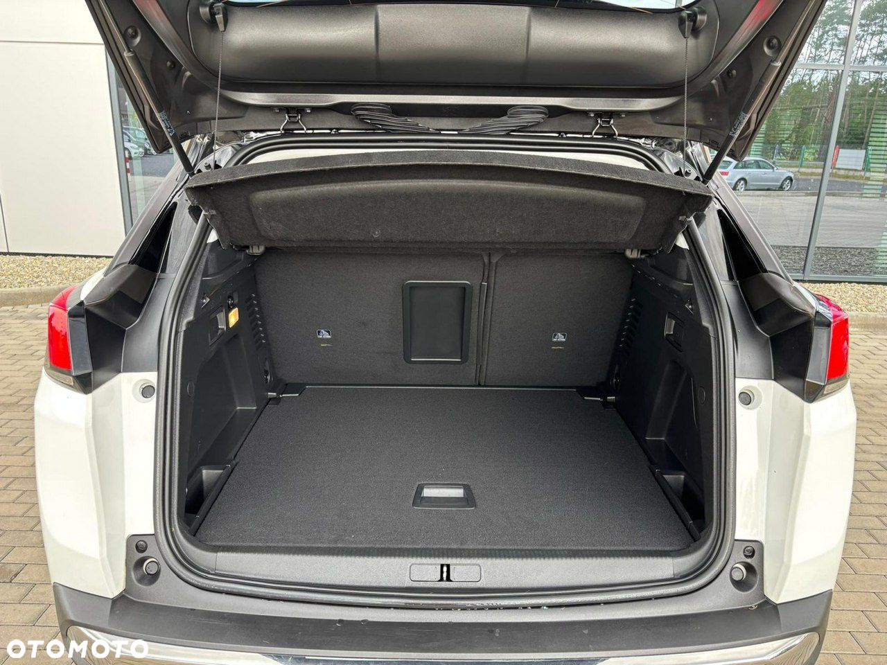 Peugeot 3008 1.2 PureTech Active S&S EAT6 - 31
