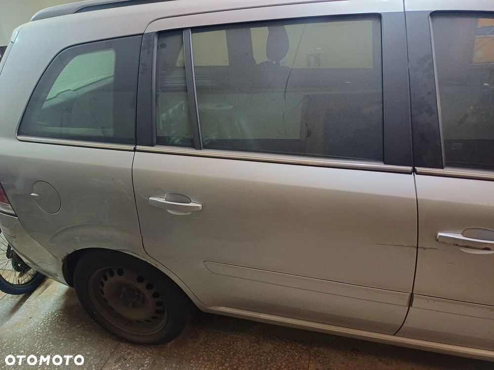 Opel Zafira 2006 photo 3