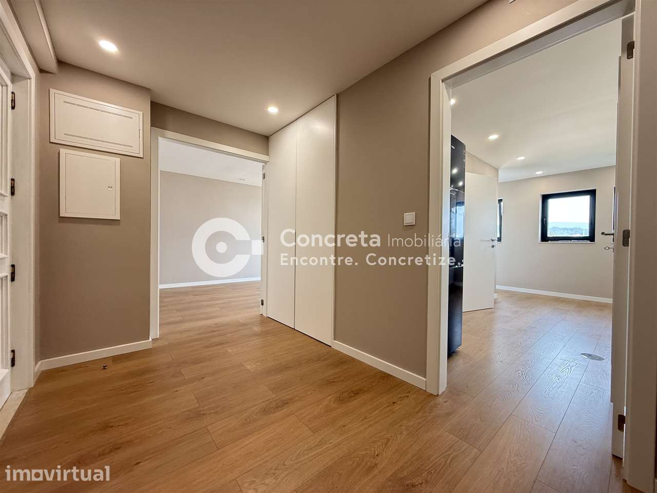 Apartamento T2 remodelado com garagem em Arcozelo, Barcelos - Grande imagem: 3/27