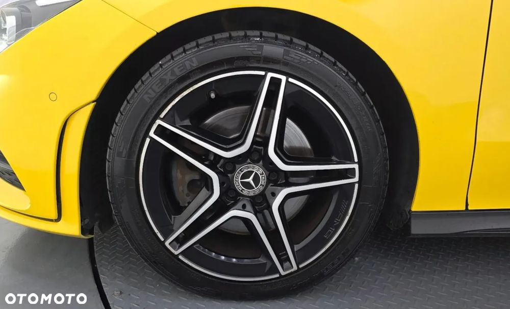 Mercedes-Benz CLA - 12