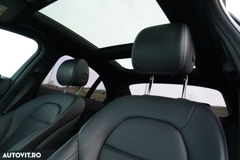 Mercedes-Benz C 220 d 4Matic 9G-TRONIC AMG Line - 9