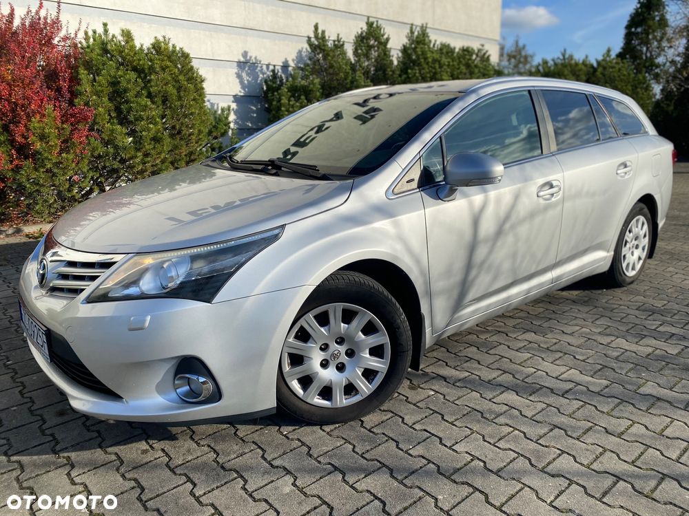 Toyota Avensis 1.8 Sol plus NAVI - 3