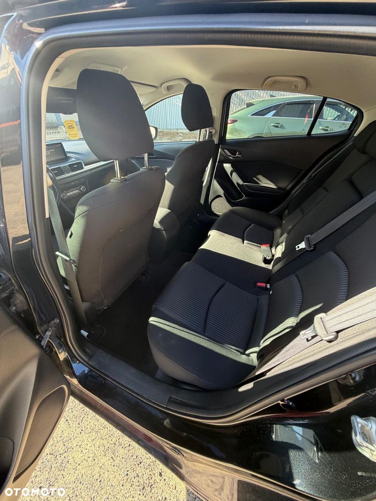 Mazda 3 - 10