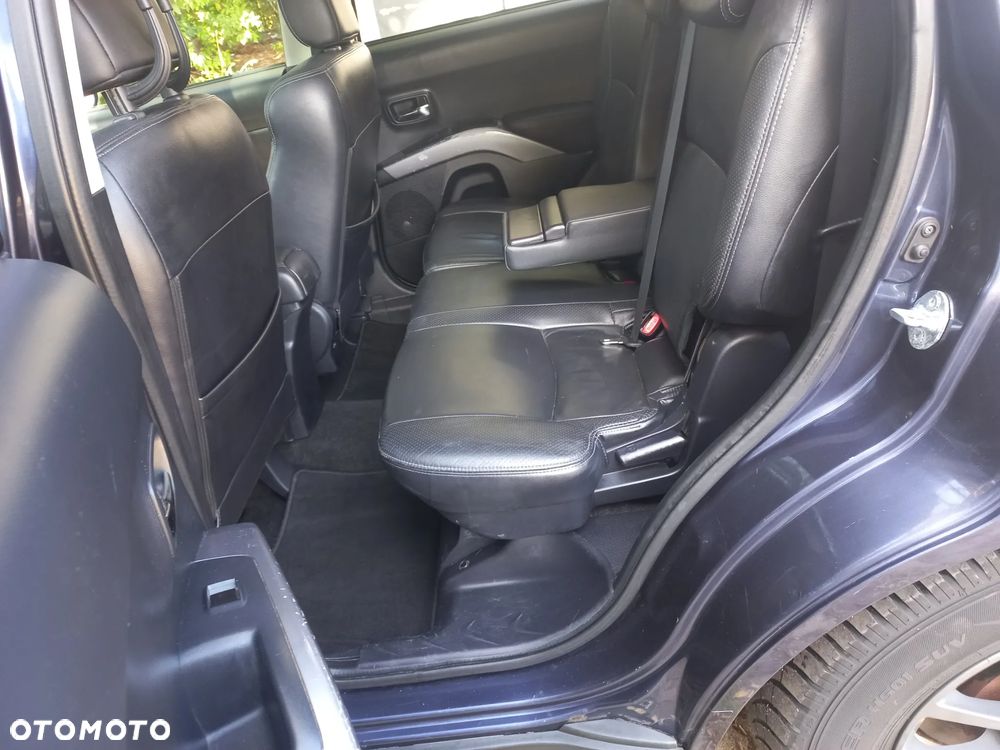 Mitsubishi Outlander 2.4 4WD CVT Intense - 12