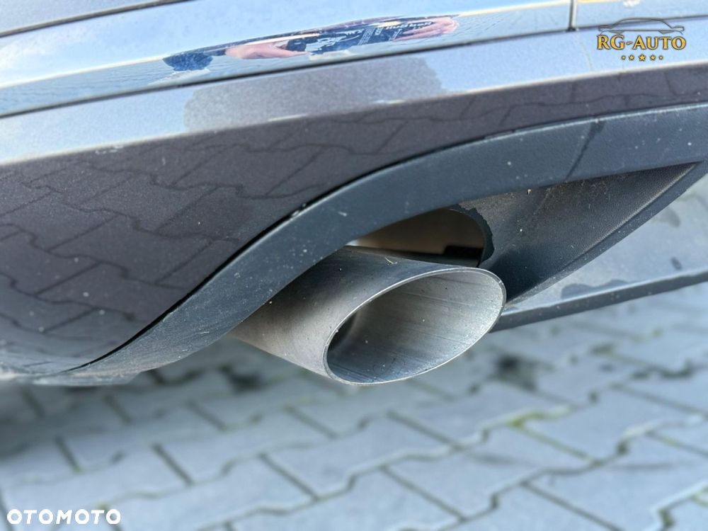 Volkswagen Passat - 17