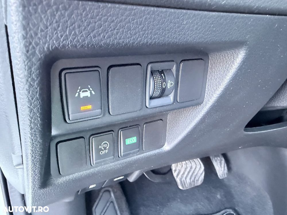 Nissan Qashqai 1.6 DCI Xtronic N-Connecta - 12