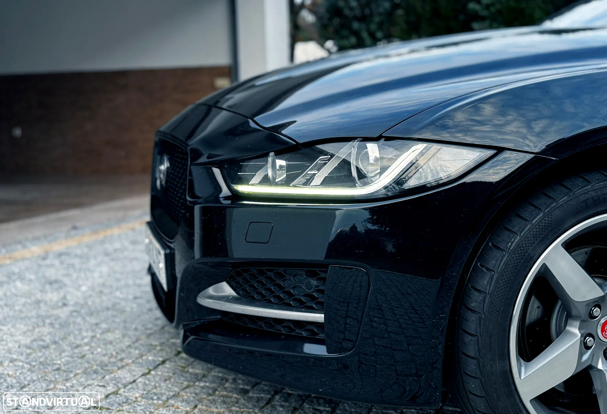 Jaguar XE 20d AWD Aut. R-Sport - 4