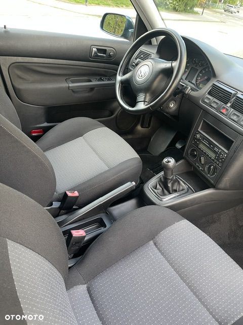 Volkswagen Golf - 31