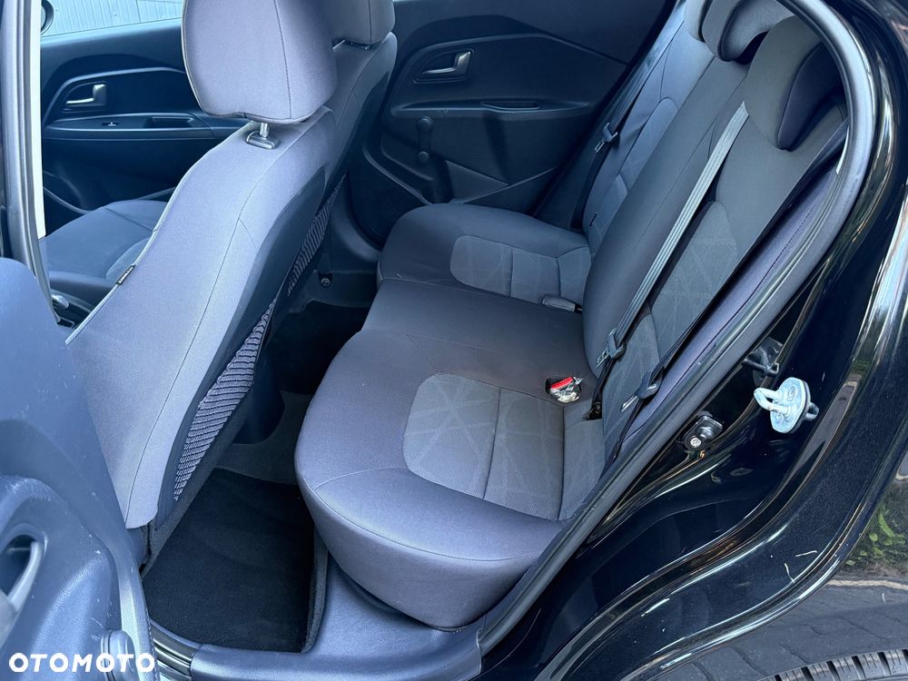 Kia Rio 1.2 Attract - 24