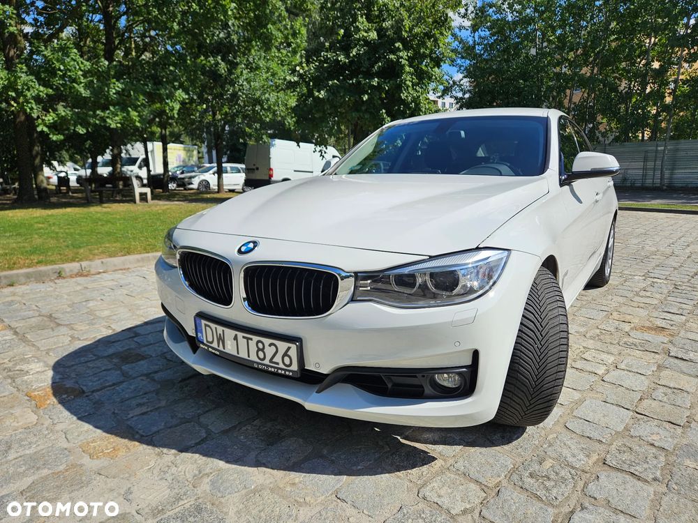 BMW 3GT 320i - 1