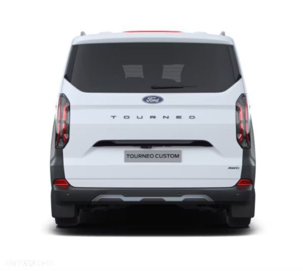 Ford Tourneo Custom - 8