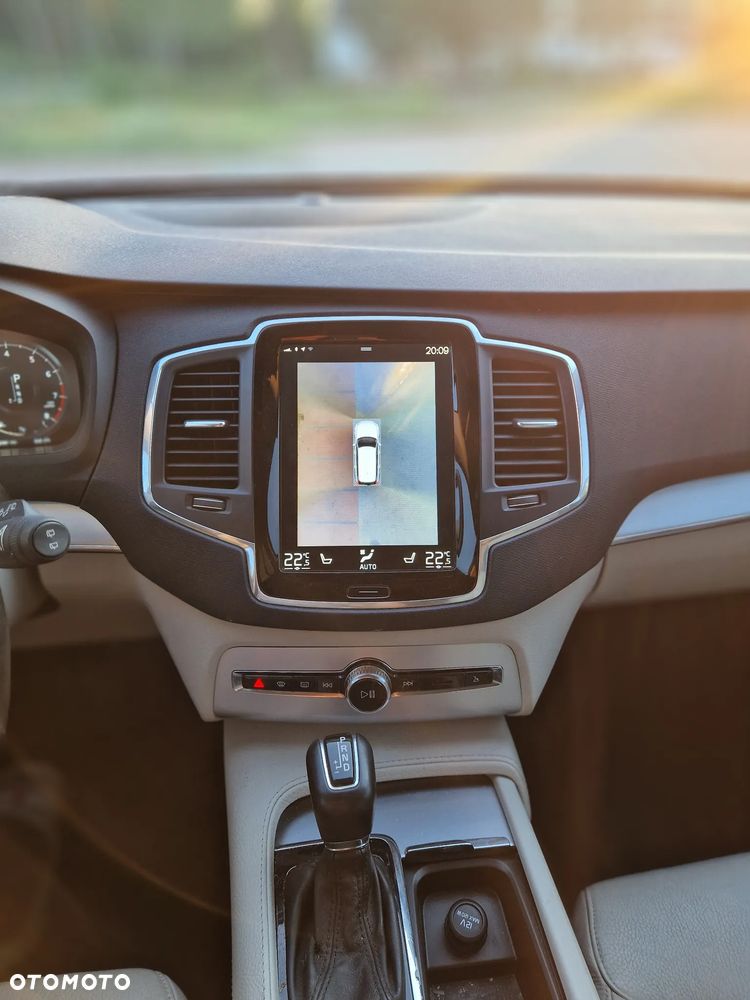 Volvo XC 90 T6 AWD Geartronic Momentum - 17