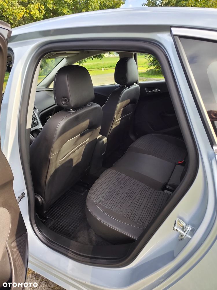 Opel Astra 1.4 T Business EU6 - 7