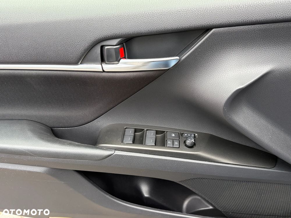 Toyota Camry 2.5 Hybrid Comfort CVT - 16