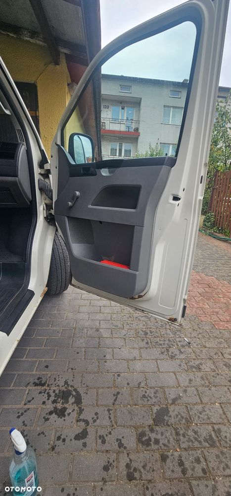 Volkswagen Transporter - 9