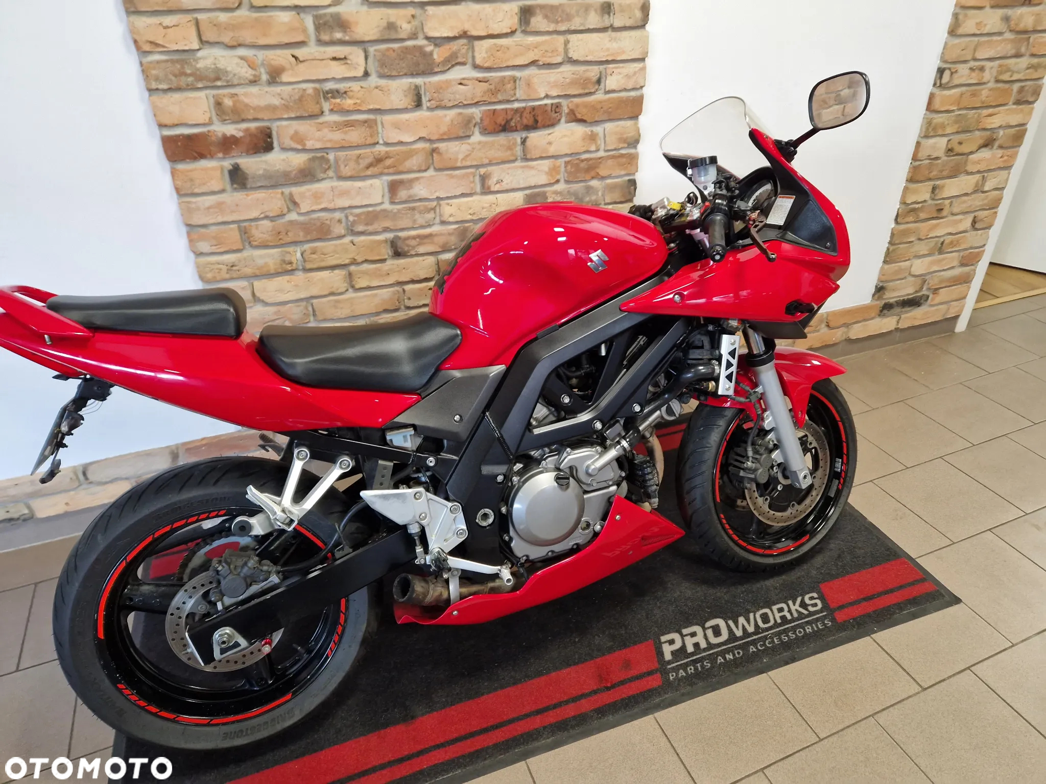Suzuki SV - 4