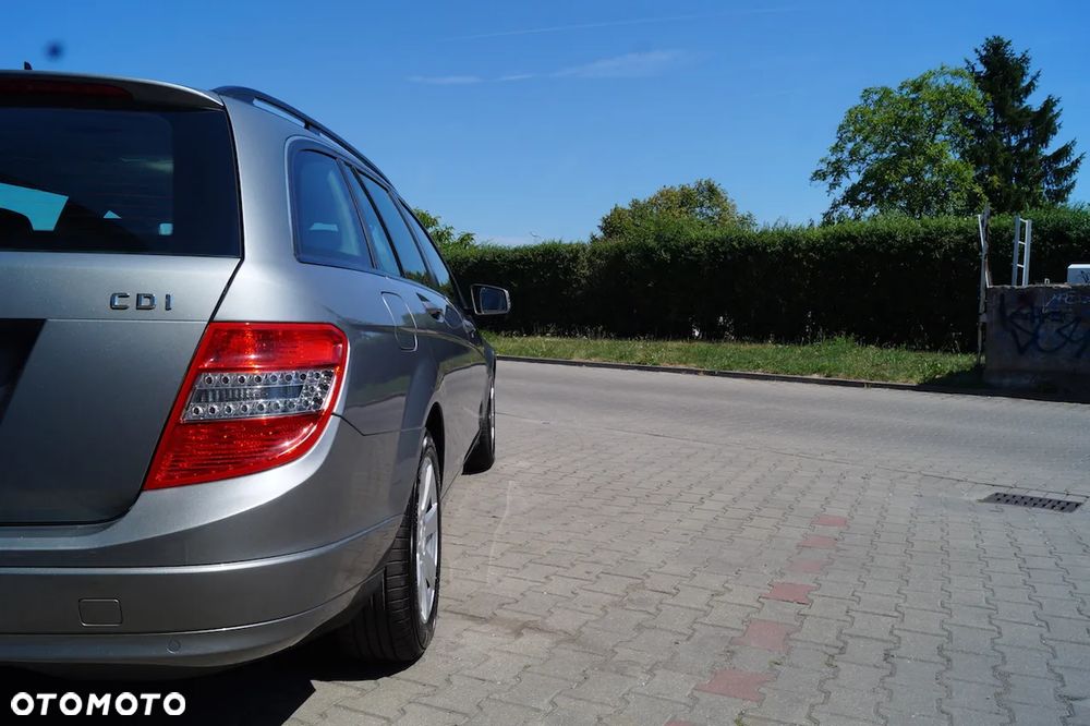 Mercedes-Benz Klasa C 220 CDI DPF Automatik Avantgarde - 21