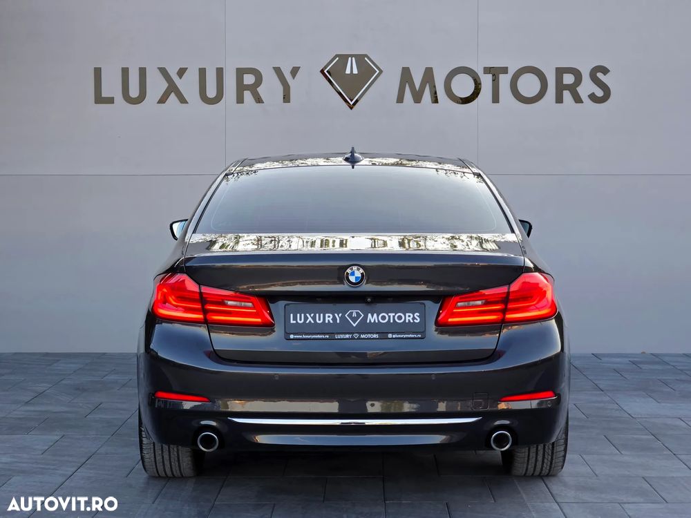 BMW Seria 5 520d Aut. Luxury Line - 36