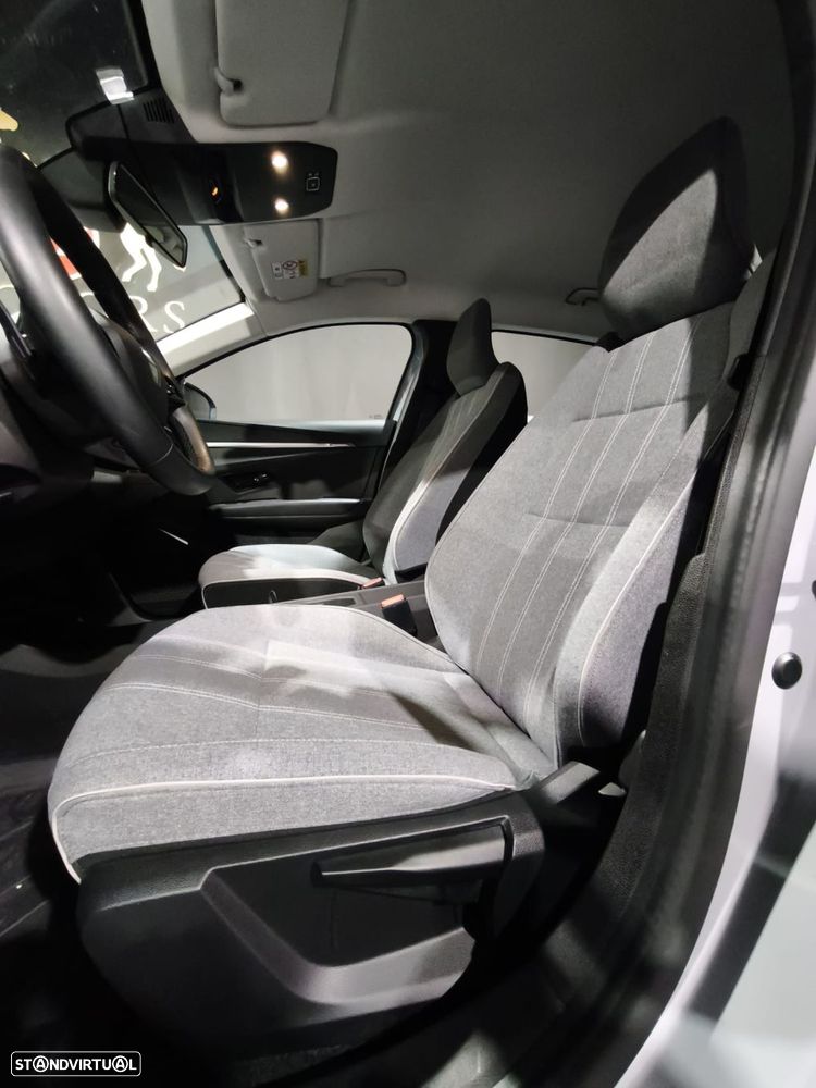 Renault Mégane E-Tech - 12