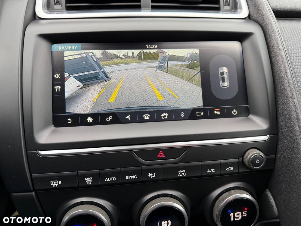 Jaguar E-Pace D150 R-Dynamic SE - 16