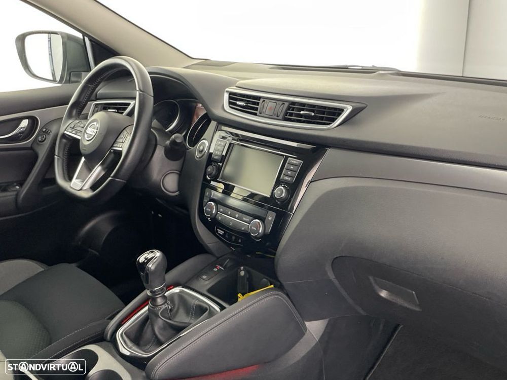 Nissan Qashqai 1.3 DIG-T N-Connecta - 22