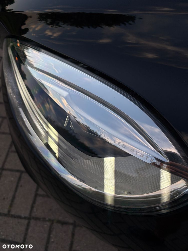 Volvo V40 Cross Country D2 Momentum - 25
