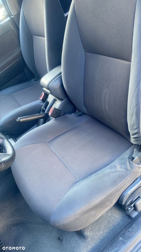 Isuzu D-Max 3.0d DC LS - 11