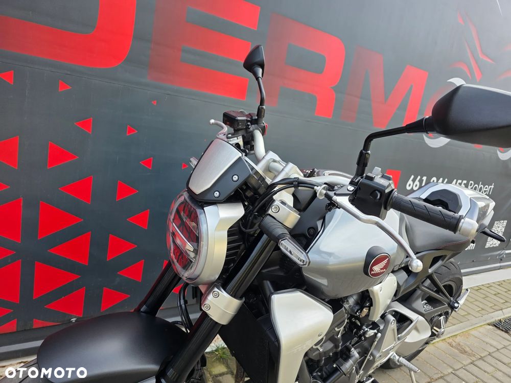 Honda CB - 12