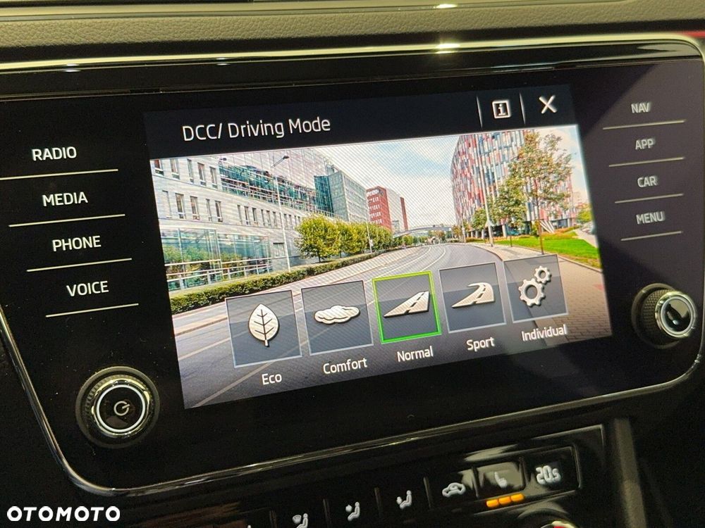 Skoda Superb 2.0 TSI Sportline DSG - 38