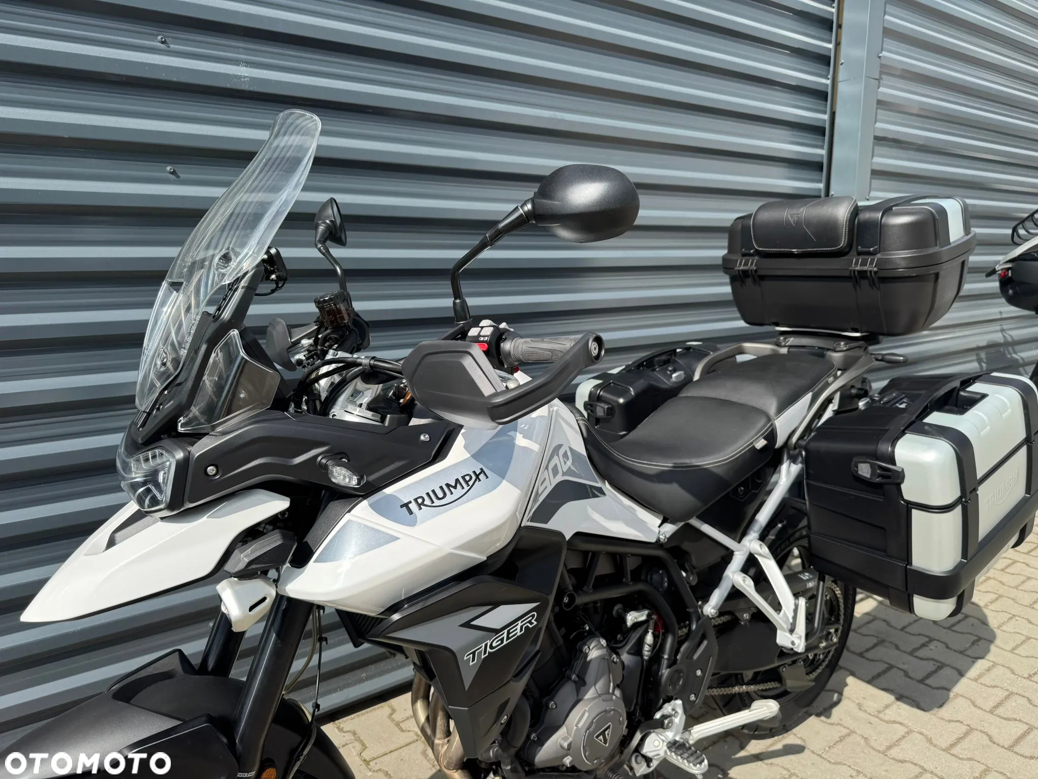 Triumph Tiger - 8