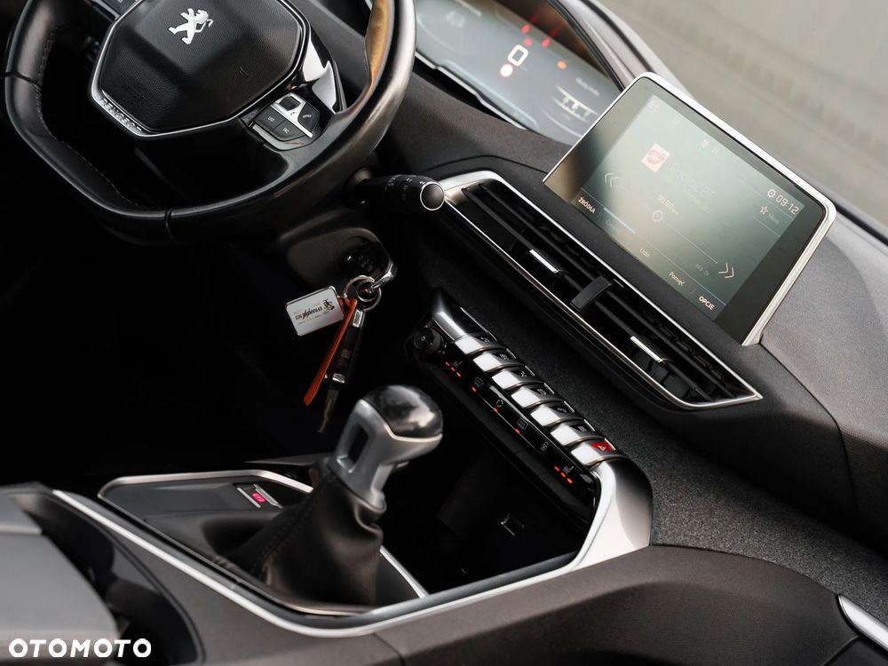 Peugeot 3008 1.6 BlueHDi Allure S&S - 22
