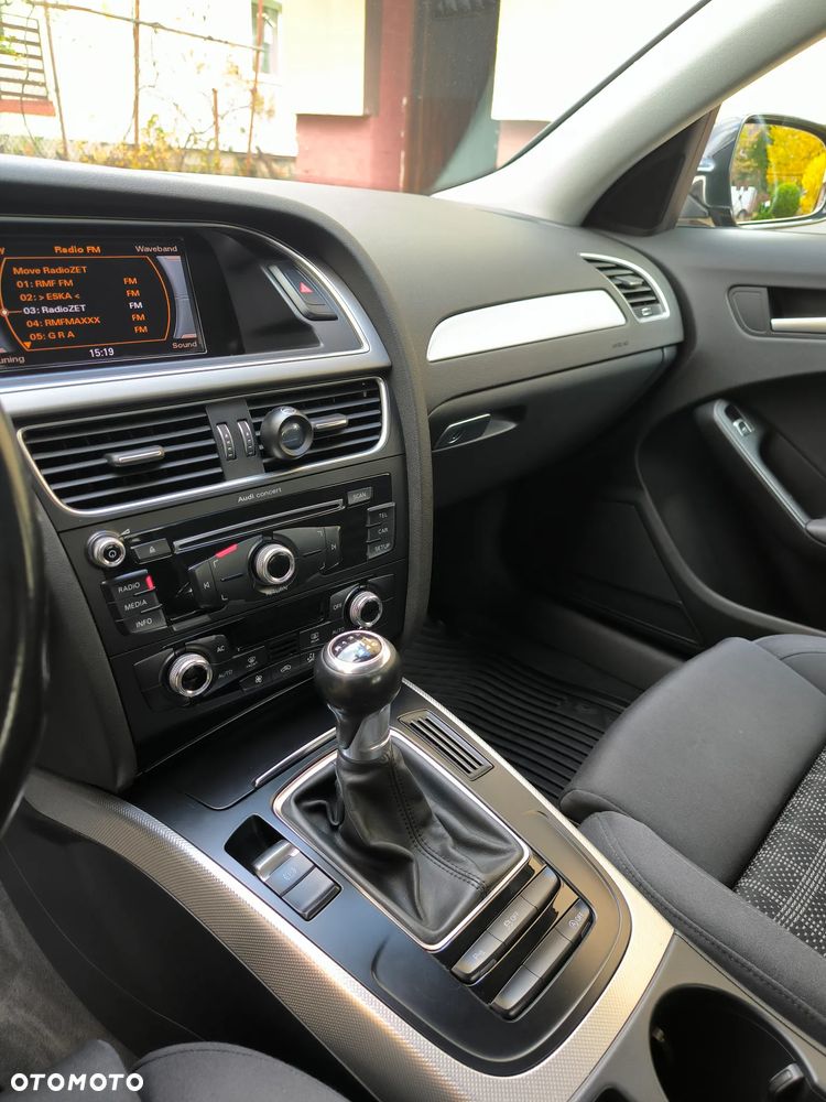Audi A4 Limousine - 8