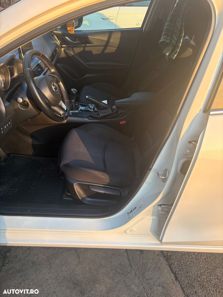 Mazda 3 - 5