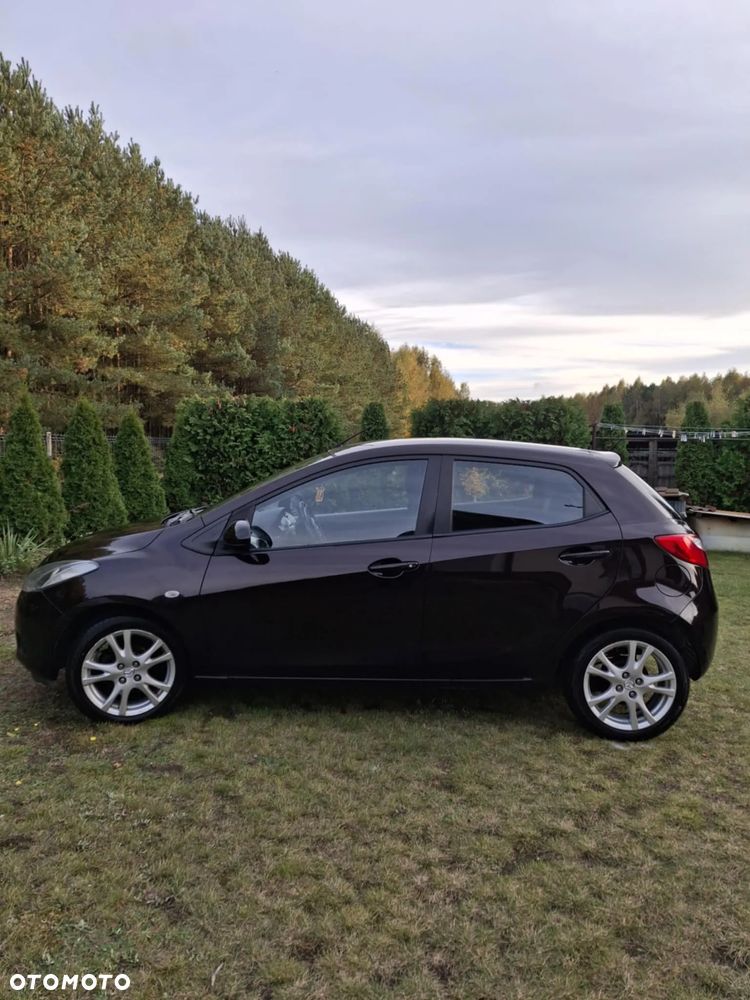 Mazda 2 - 6