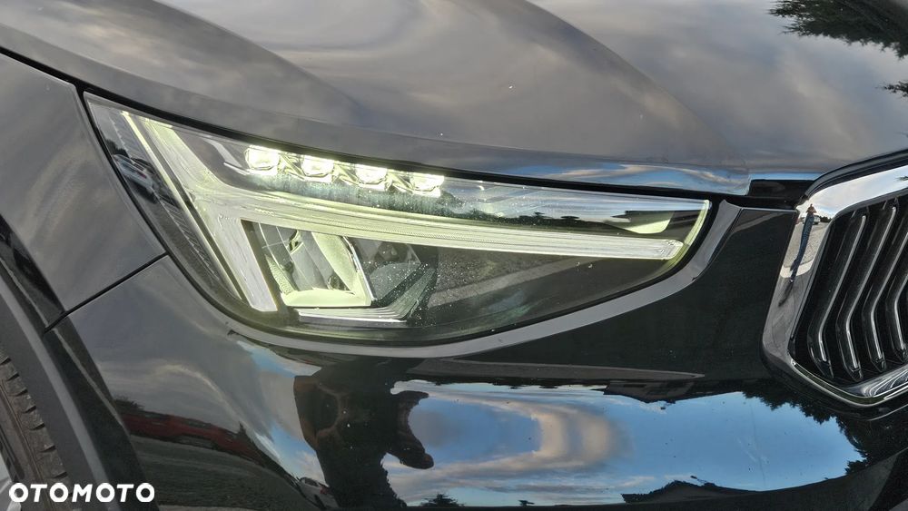 Volvo XC 40 B4 B AWD DKG Plus Bright - 19