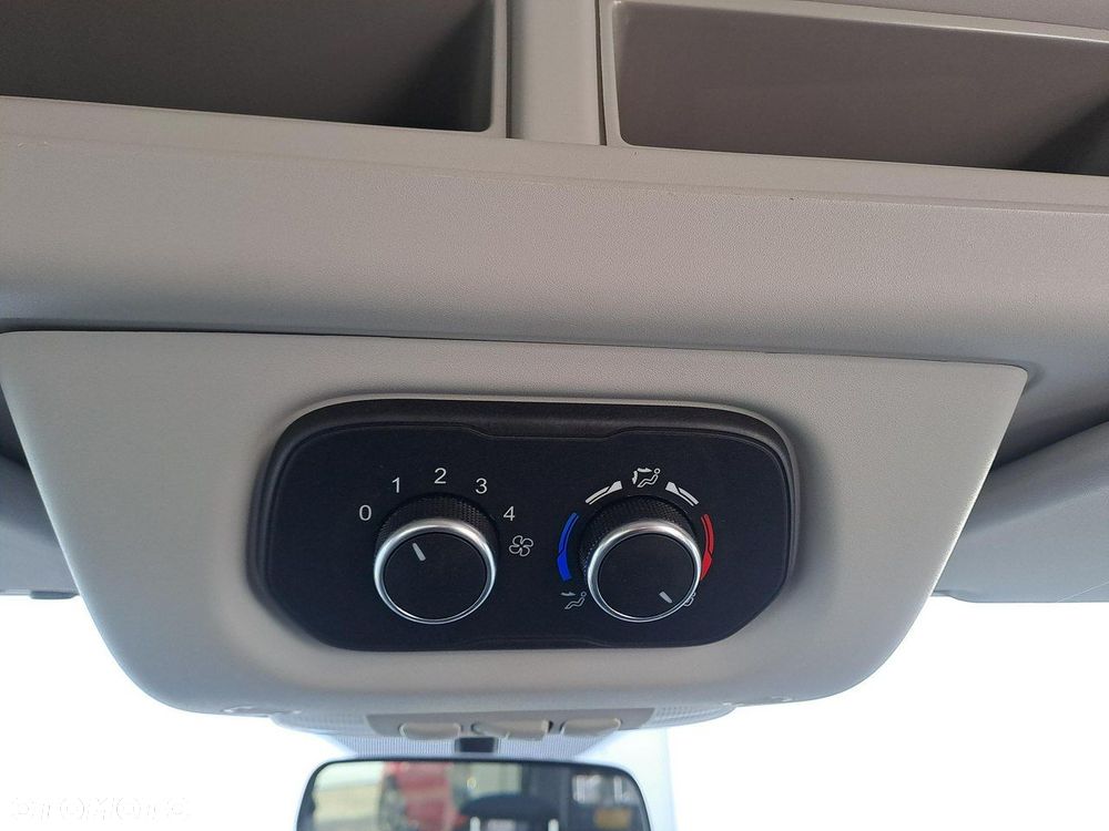 Ford Transit - 13