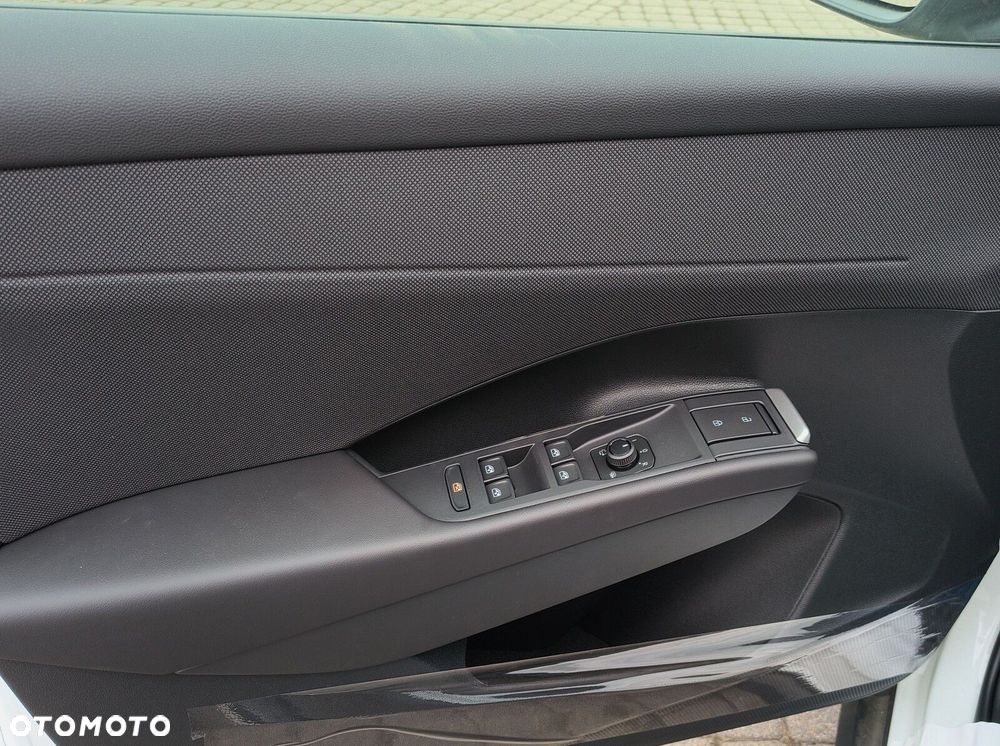 Volkswagen T-Roc 1.5 eTSI Life DSG - 17