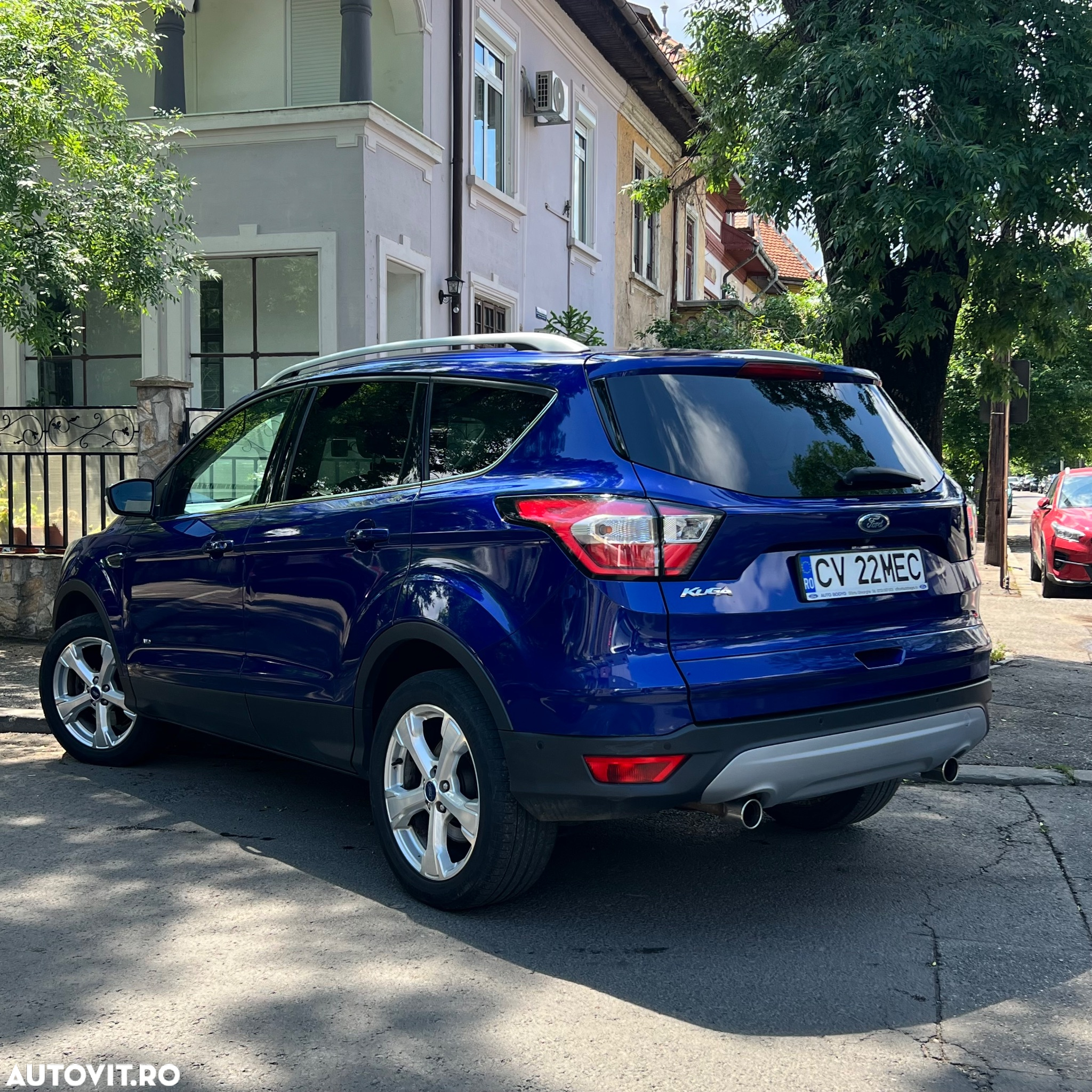 Ford Kuga 2.0 TDCi 4WD Powershift Titanium - 3