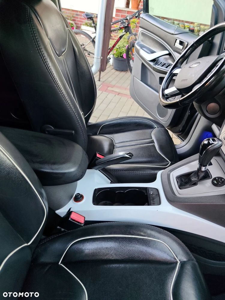 Ford Kuga 2.0 TDCi 4x4 Individual - 22