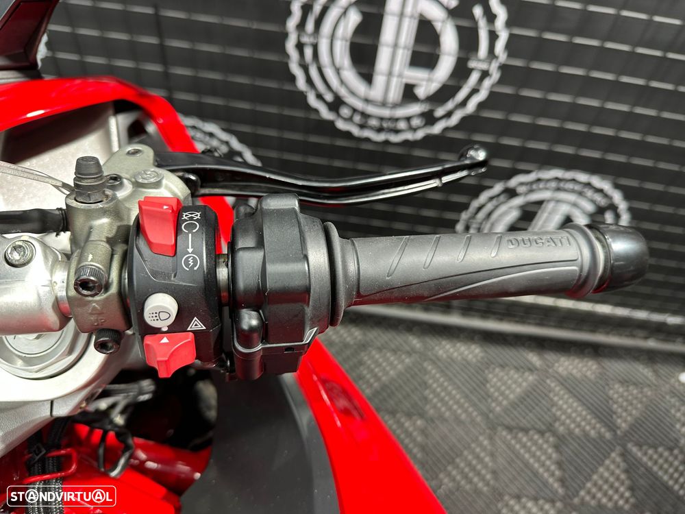 Ducati Supersport 950 - 9