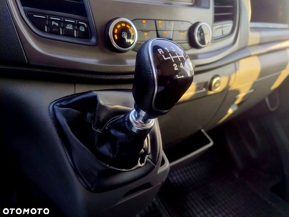 Ford Transit - 28